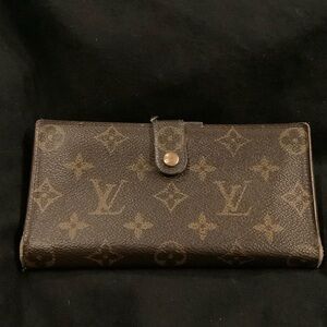 Louis Vuitton Brown Monogram Clutch